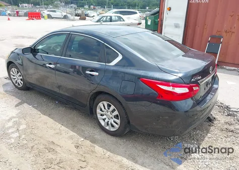 2016 Nissan Altima 2.5/2.5 S/2.5 Sl/2.5 Sr/2.5 Sv из США, поврежденный, VIN 1N4AL3AP0GC205129